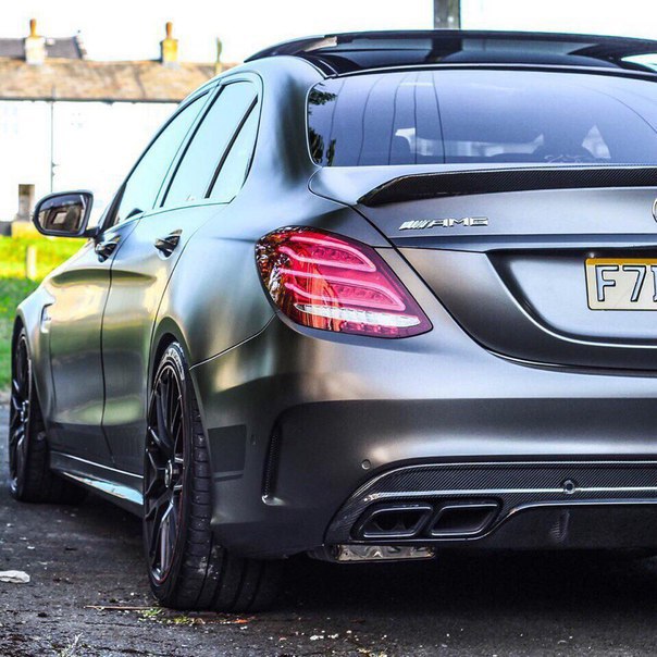 Mercedes-AMG C63