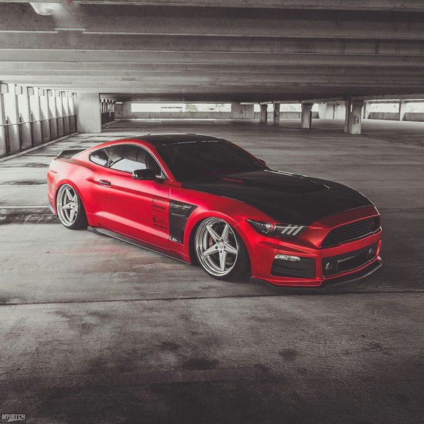 Ford Mustang Roush