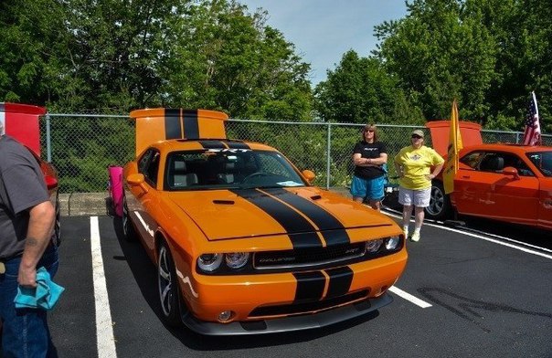 Dodge Challenger - 9