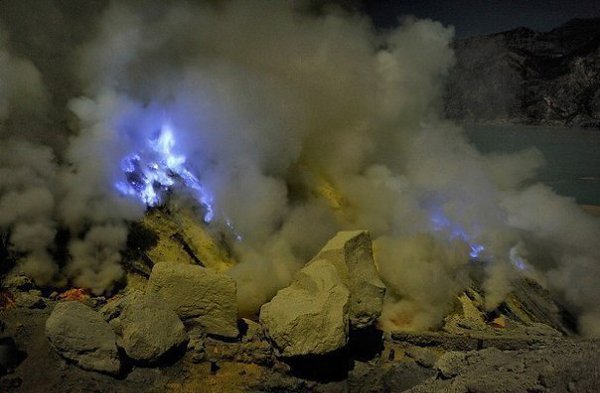 Kawah Ijen     . - 4