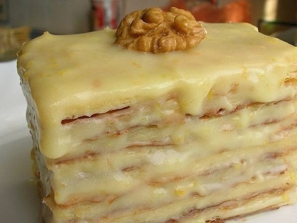 Слоеное пирожное со сгущенкой.Ингредиенты:слоеное дрожжевое тесто – 1 упаковка (у меня 470 ... - 9
