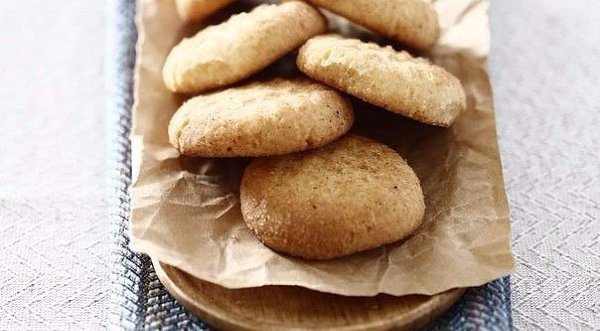 10 рецептов вкусного печенья, которое готовится 15 минут.1. Кокосовое печеньеИнгредиенты:100 г ... - 2
