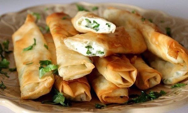 Сырные палочки из лаваша.Ингредиенты:Лаваш 1 шт.Сыр плавленый 2 шт.Яйца 2 шт.Сливочное масло 1 ...