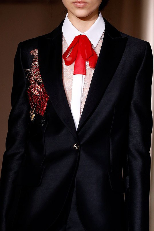 Schiaparelli Couture Spring/Summer 2017 Details. - 4