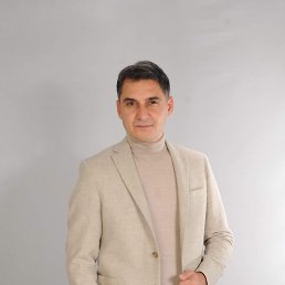 Tolunay Sari, �������, 46 ���