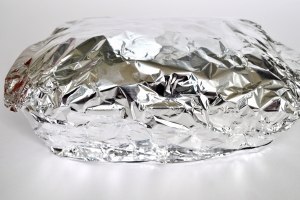 КАРТОФЕЛЬНЫЙ МИЛЬФЕЙ.Ингредиенты:Картофель - 5 шт.Сыр Пармезан - 100 гМасло сливочное - 60 гБекон - ... - 8