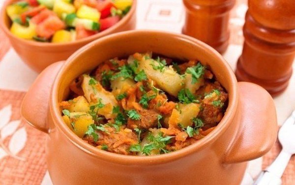 ТОП-10 потрясающих рецептов блюд в горшочках.1.Жаркое из курицы по-русски Ингредиенты: Курица весом ... - 2