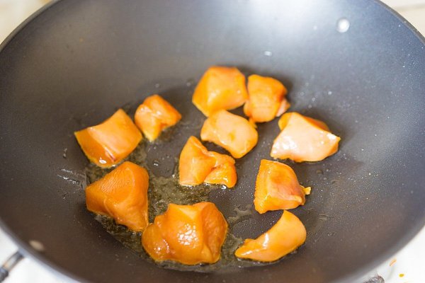 Курица гунбао (kung pao) — для самых крепких.Ингредиенты:Куриное филе — 2 шт.Соевый соус — 1 ст. ... - 7
