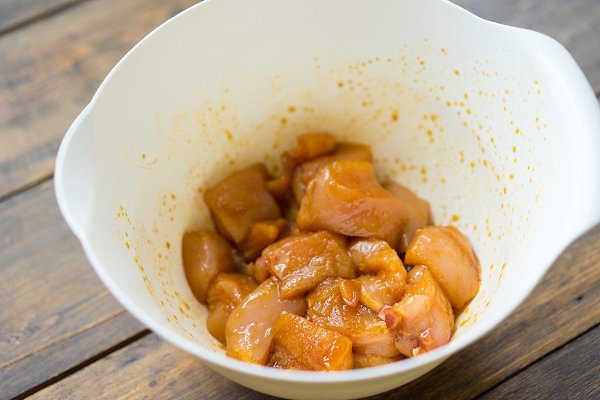 Курица гунбао (kung pao) — для самых крепких.Ингредиенты:Куриное филе — 2 шт.Соевый соус — 1 ст. ... - 5