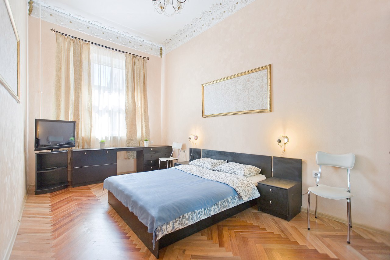  -!,        4 ., ... - 3