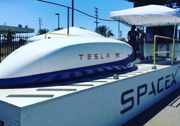  Hyperloop     .  Tesla     ...