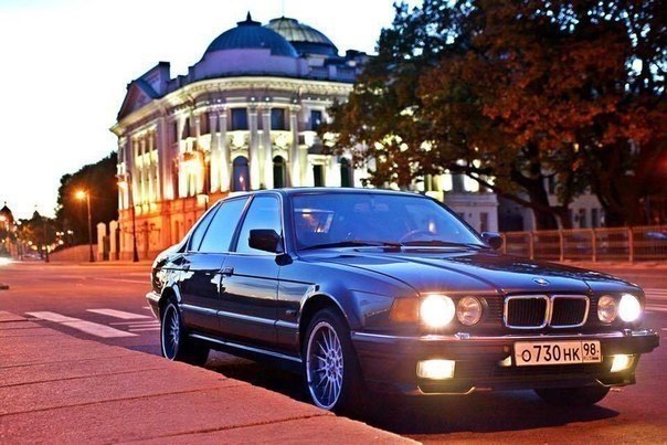 BMW 7 Series E32