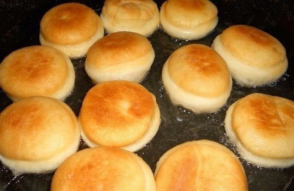 ПОНЧИКИ С НЕРЕАЛЬНО ВКУСНОЙ НАЧИНКОЙ.Уже бегу готовить!ИНГРЕДИЕНТЫ:Молоко — 250 млМаргарин (или ...