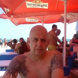 Bojan, 52, 