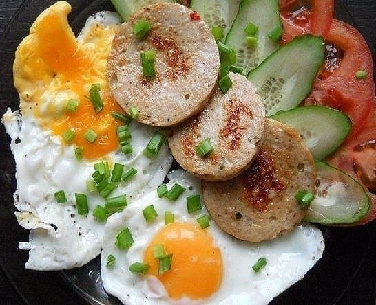 ВАРЕНАЯ КОЛБАСА В КРУЖКЕ.ИНГРЕДИЕНТЫ: 500 г куриного филе 400 г молока 1 яйцо 2 ст. л. крахмала 6 ...