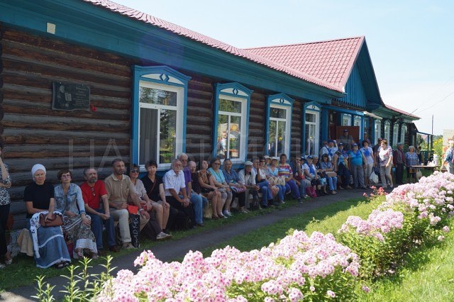 «Люди милые, здравствуйте!».-эти слова Василия Макаровича Шукшина уже несколько десятилетий служат ... - 2