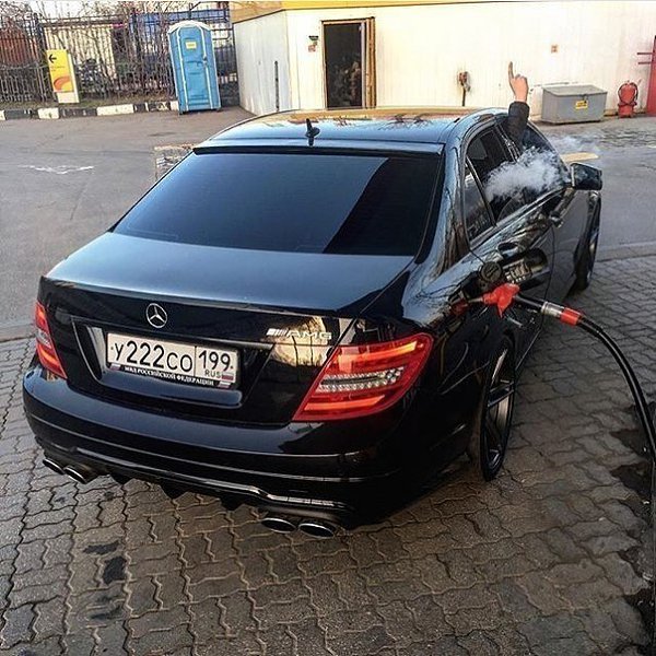 Mercedes-Benz C63 AMG