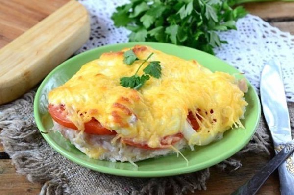 Куриная грудка в шубке под сыром.Сохрани, чтобы приготовить Ингредиенты:Куриная грудка — 1 ...