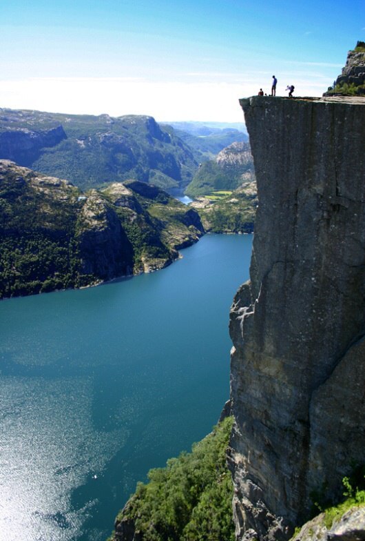  -     . (. Preikestolen) -     ... - 4