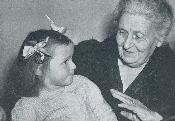 19 заповедей Марии Монтессори для родителей, которые нужно перечитывать хотя бы раз в год. 1. Детей ...