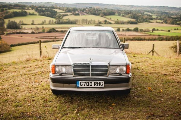 Mercedes-Benz 190 E - 2