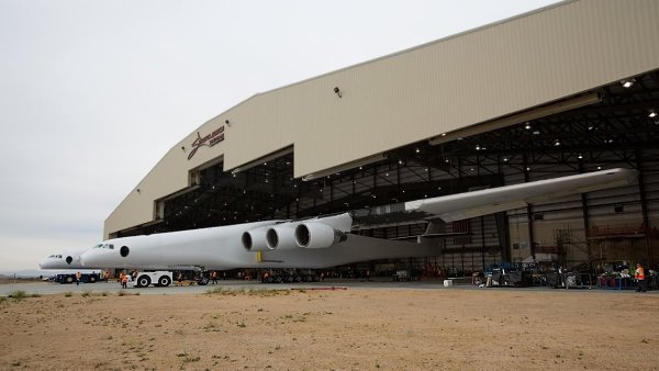 Представлен самолет Stratolaunch для орбитальных запусков.Самый большой в мире самолёт Stratolaunch ... - 2