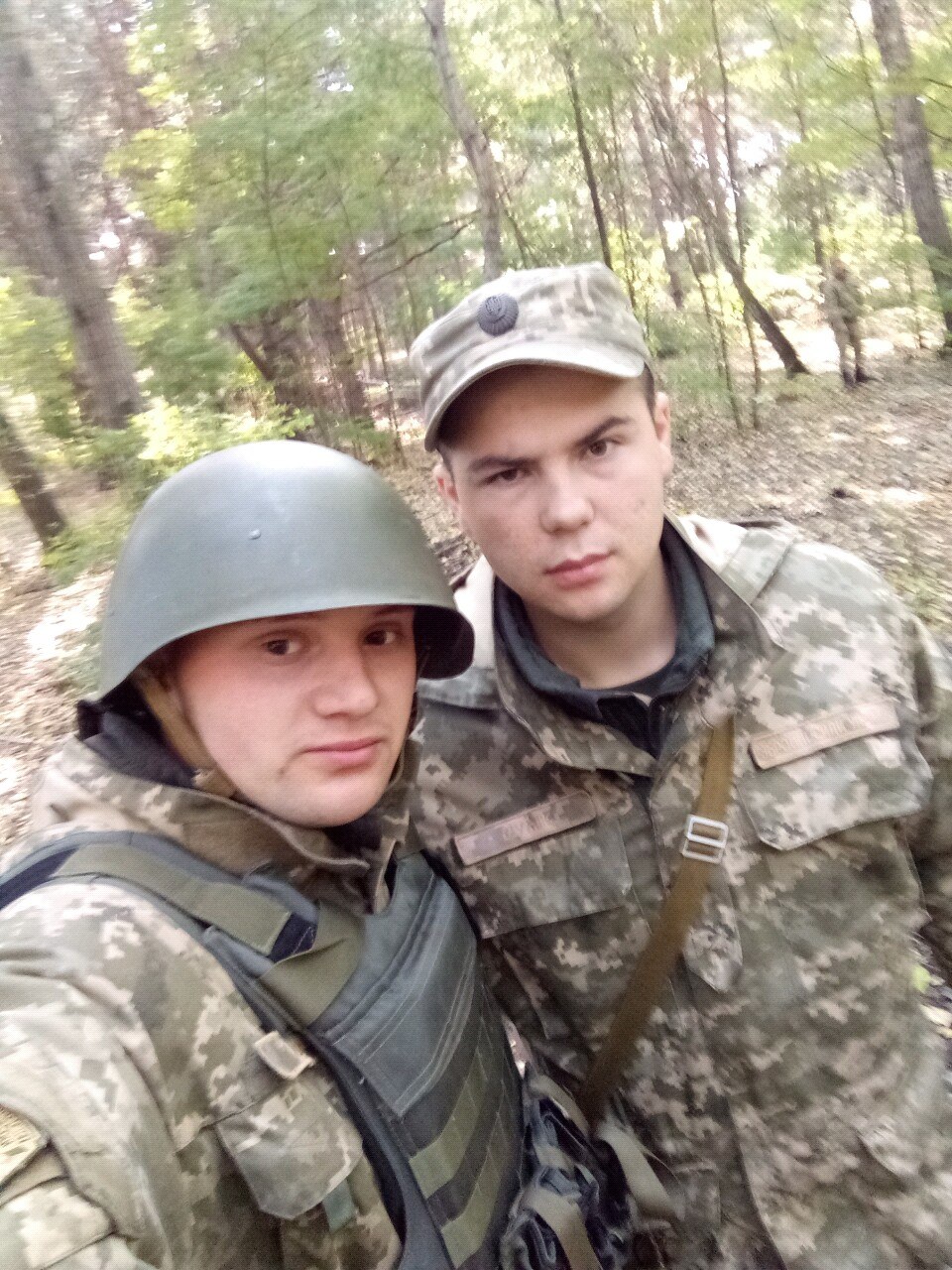 Звонить тому що трошки скучно;-)