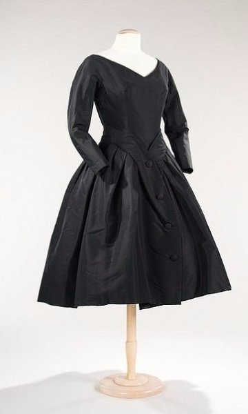 Dior   . 1940-50- . #vintage@ideas.life - 3