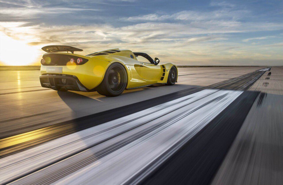 Hennessey Venom GT Spyder. : 7.0 V8    : 1471 ..  ... - 2