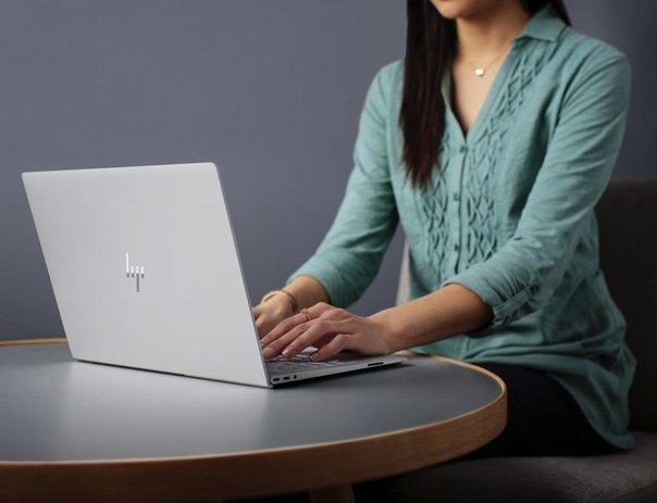 Обновленный ноутбук HP Envy 13 стоит 899 евро.Одновременно с гибридным планшетом HP Spectre x2 ...