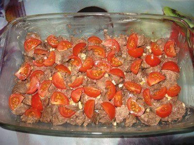 Куриная печень по-итальянски. Ингредиенты: -500 гр. куриная печень -150 гр. сыр моцарелла -100 гр. ... - 4