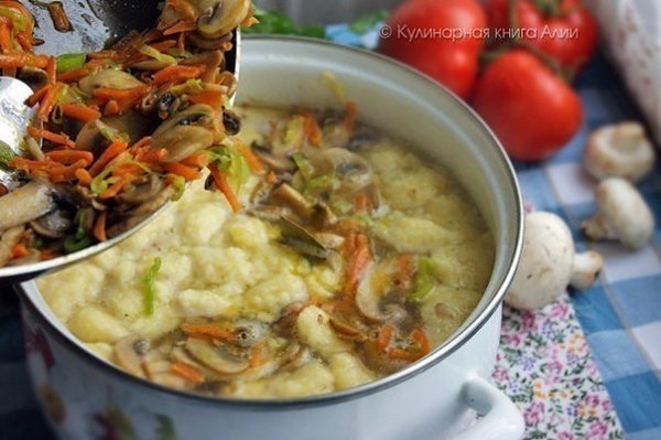 Гречневый суп с грибами и картофельными клёцками. Еще один вкусный супчик с грибами, а клецки ... - 9