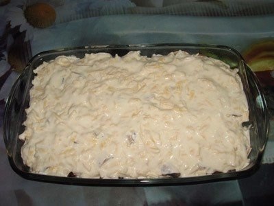 Куриная запеканка. На 100 гр - 82,8 ккал белки - 12,8 жиры - 2,62 углеводы - 1,56 Ингредиентыкуриное ... - 5