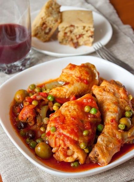 Фрикасе из курицы со сладким перцем.Ингредиенты на 4-6 порций: Основа куриные окорочка или бедра 1 ...