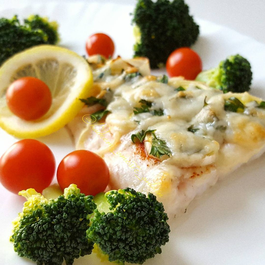 Филе рыбы под сыром (cheesy Fish fillets)