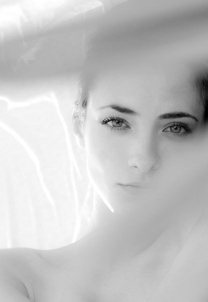 "Всё проходит и это пройдёт..." Я читаю опять эту фразу. Соглашусь, что, пожалуй, не врёт ...