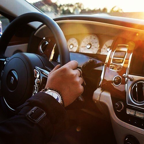 Найди свой путь сам или проложи дорогу. Главное, следуй за своей мечтой.