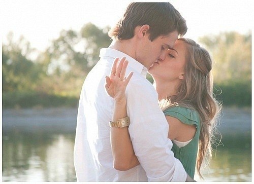 Семья - это самое ценное, что есть в нашей жизни...Главное создать весь уют с надежным для тебя ...