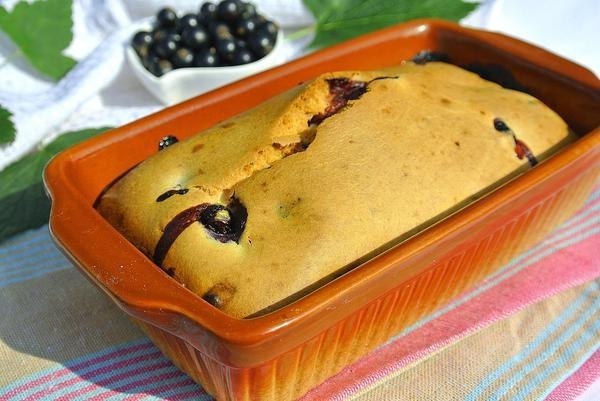 Смородиновый кекс.Выпечка с черной смородиной особенно красива и вкусна. Если вы любите эти ягоды – ... - 5