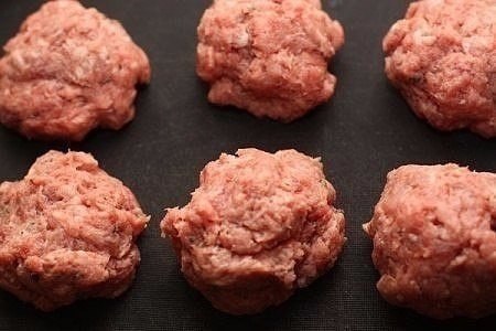 Блюдо невероятное! Очень красиво и вкусно получается! ЯЙЦА ПО-ШОТЛАНДСКИ Ингредиенты: - 7 яиц - 300 ... - 4