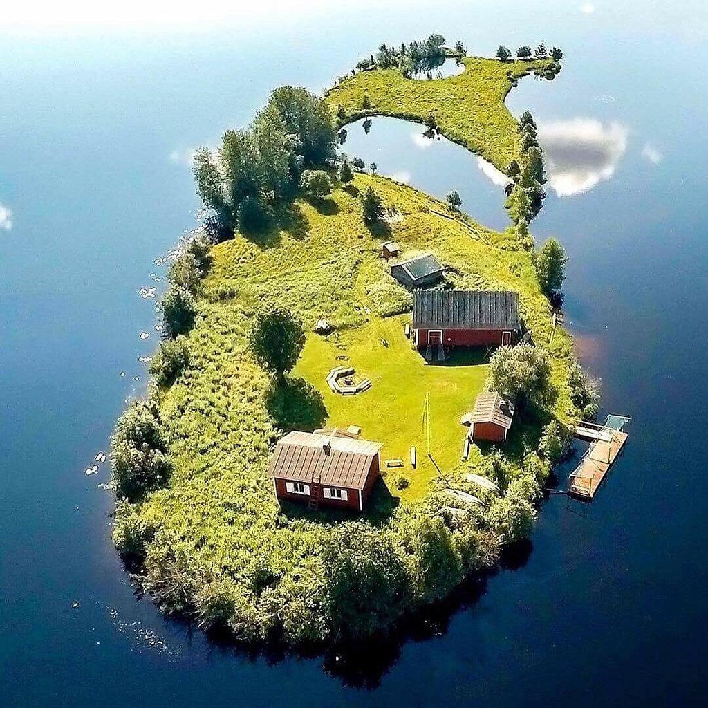островок в озере