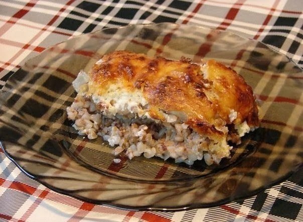 Запеканка из курицы и гречки .на 100грамм - 145.58 ккал, Б/Ж/У - 17.94/4.48/8.89 Ингредиенты: Грудка ...