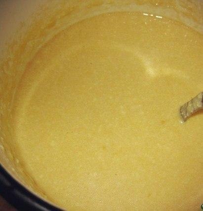 Мясо под сырным соусом.Ингредиенты:Говядина — 1 кгСыр твердый (твердый) — 200 гСливки — 150 млСоевый ... - 7