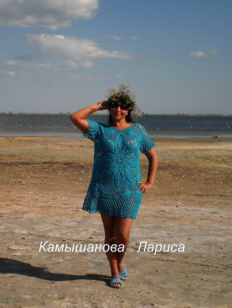 Если плачешь – вслух не скули, Чтоб не добили жестокостью. Ты врагам улыбку дари, Даже стоя близко у ...
