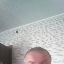 Sergei, 48, 