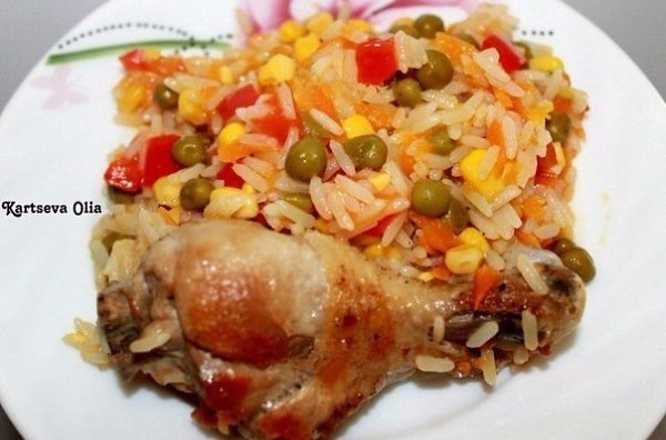 Курица с рисом и овощами по-каталонски.Пальчики оближешь! Приготовьте такую курочку с рисом и ...