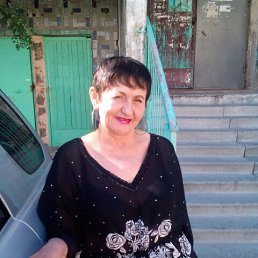 Elena, 65, 