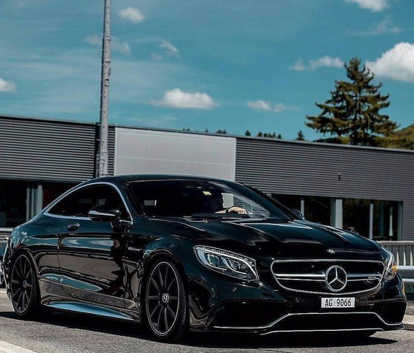 Mercedes-Benz S63 AMG Coupe