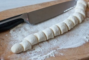 Творожные пончики.Ингредиенты:-200-250 г творога (9-18%)-1 яйцо-3 ст.л. сахара-1/2 ч.л. ... - 4