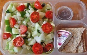 Семь вариантов вкусных и полезных перекусов на работе.1. Виноград, миндаль, плавленый сыр, ... - 6